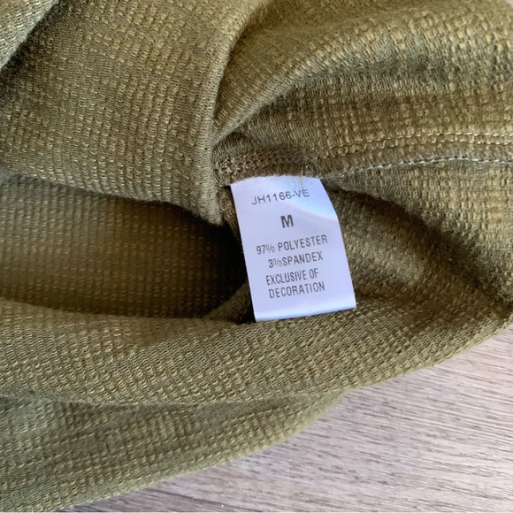 EUC THML size Medium Smocked Yoke Knit Top 031424 - Picture 7 of 8